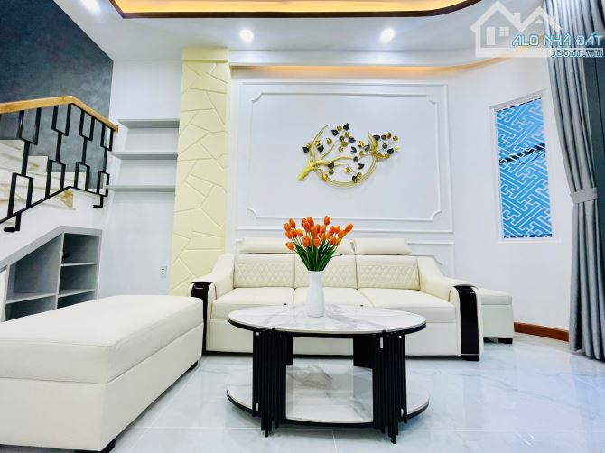 Bán nhà HXH đường Cách Mạng Tháng 8 Quận 10 diện tích ( 3 x 16m) - Gíá 8.6 tỷ - 3