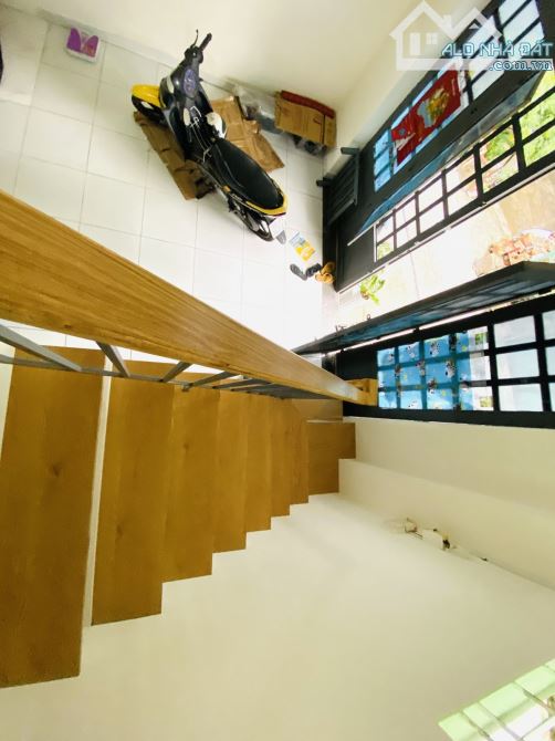 Bán nhà đẹp ở liền, diện tích lớn, giá rẻ, không quy hoạch Phạm Thế Hiển Q8, 93m2 nhỉnh 4T - 3