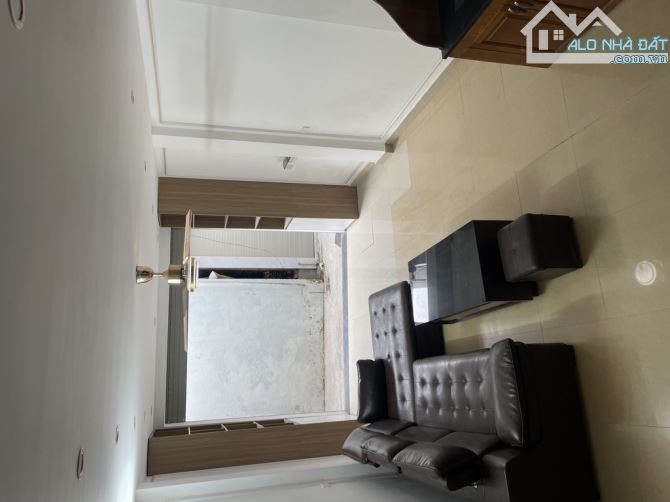 Nhà đẹp trong đê Yên Nghĩa, giá chưa đến 5 tỉ - 3