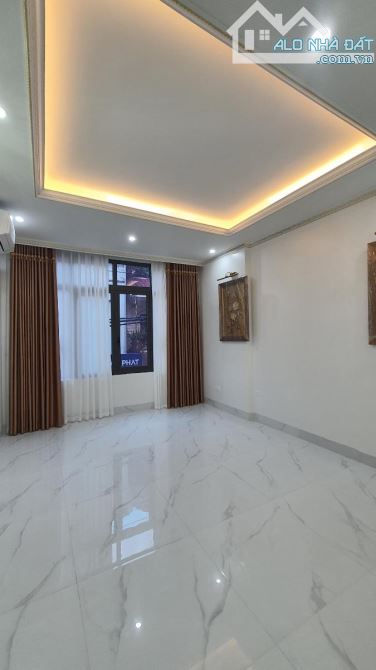 Bán gấp! Mặt phố Văn Quán DT 60m2, 4 tầng, MT 4.15m, ô tô tránh, kinh doanh, nhỉnh 18 tỷ - 3