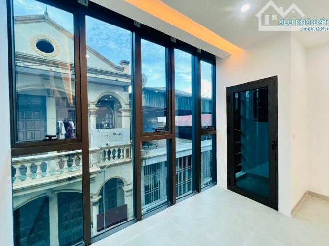 Bán tòa văn phòng Nguyễn Khang, Cầu Giấy, 9 tầng thang máy, hầm để xe ô tô, 75m2, 35 tỷ. - 3