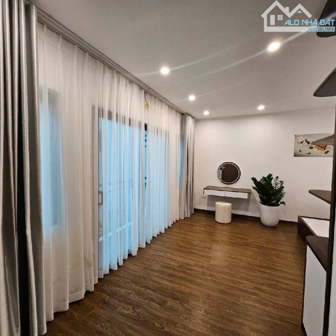 🏠NHÀ ĐẸP THANG MÁY , PHỐ NGỌC TRÌ - DT 68M, XÂY DỰNG 50M , 6 TẦNG , CHỈ HƠN 8 TỶ - 3