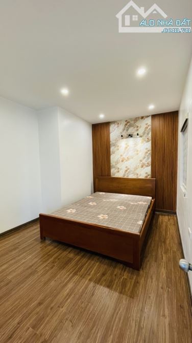 Tập thể Bắc Nghĩa Tân - 86m2 - 3N2VS - Sổ đỏ chính chủ - Full nội thất - 3