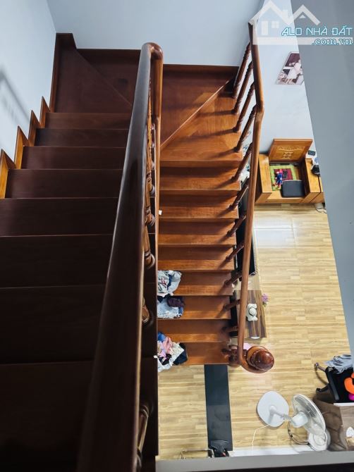 BÁN GẤP NHÀ 2 TẦNG 3PN + 8PHÒNG TRỌ ĐỐI DIỆN ĐẠI HỌC KINH TẾ - 200m2 NGANG 6M CHỈ 12.9 tỷ - 3