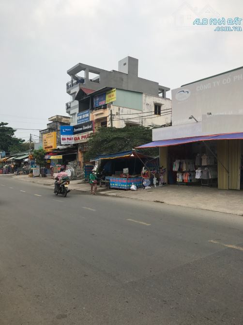 Bán mặt tiền kinh doanh ngang 10m đường Lã Xuân Oai, Long Trường, TP Thủ Đức - 121m2 full - 3