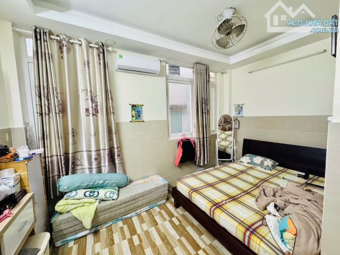 5 TÍ 35 4 TẦNG PHAN VĂN TRỊ PHƯỜNG 2 QUẬN 5 SÁT HẺM XE HƠI - 3