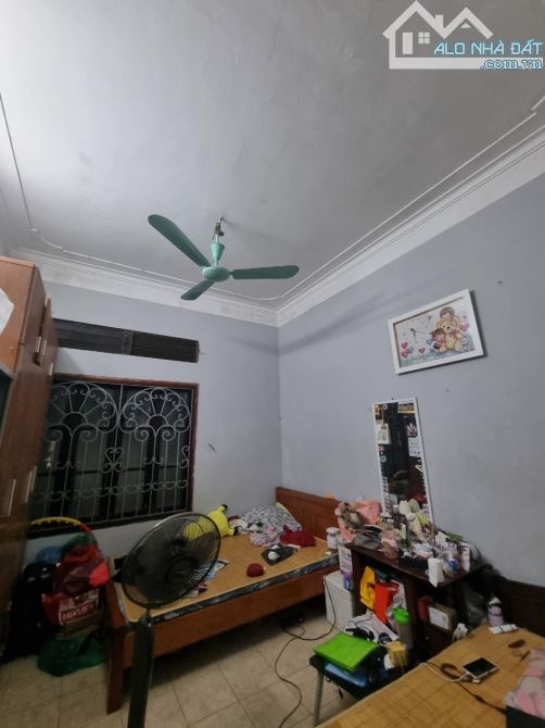 BÁN NHÀ MAI DỊCH CẦU GIẤY 70m 22 TỶ 4 TẦNG MT3.6m 2 MẶT NGÕ VỈA HÈ 2M - 3