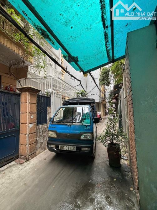 BÁN NHÀ LÔ GÓC QUAN HOA CẦU GIẤY 50m 12.9 TỶ 4 TẦNG MT3.3m Ô TÔ ĐỖ - 3