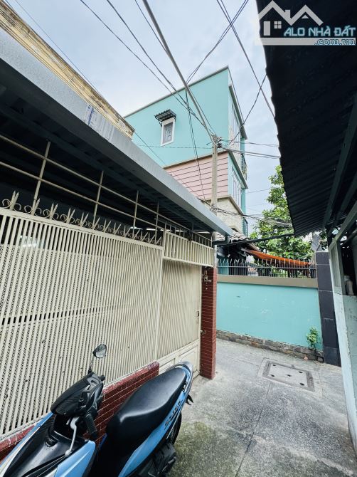 SIÊU RẺ 50M2 ĐẤT TẶNG NHÀ CẤP 4 2 LẦU CHỈ NHỈNH 3 TỶ KO CÒN NHÀ TƯƠNG TỰ  HẼM THÔNG RA 3 M - 3