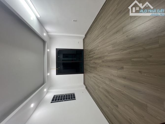 Bán nhà Trần Khát Chân 3 thoáng 10m ra ô tô - 35/40m x 5 tầng MT 4.2m giá 7 tỉ - 3