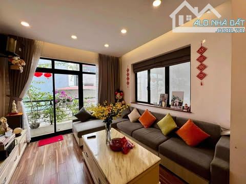 BÁN NHÀ NGỌC THUỴ DÂN XÂY TƯỜNG 20 CÓ THỂ LẮP THANG MÁY 50M-5Tầng-6mt.12tỷ Ô TÔ ĐỖ CỬA - 3
