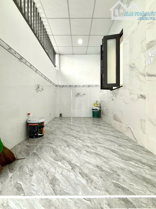 💥Chỉ 4Ty290 - Nhà Ngang Khủng 7,5M - Gần Đường Nguyễn Ảnh Thủ - Trường Học Nguyễn Hữu Cầu - 3