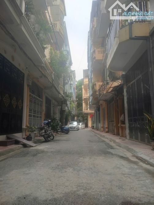 BÁN GẤP NHÀ LẠC LONG QUÂN, PHÂN LÔ, ÔTÔ ĐỖ CỬA, DÂN XÂY, 2 THOÁNG, 46M2 NHỈNH 12 TỶ - 3