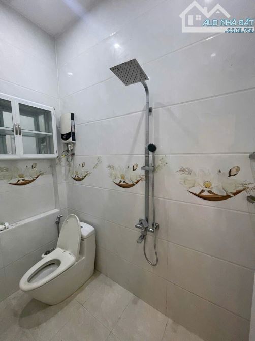 SIÊU HOT, NHÀ 2 TẦNG-VỊ TRÍ VIP –MẶT TIỀN NGUYỄN HOÀNG- TT TP ĐÀ NẴNG- GIÁ CHỈ NHỈNH 11 TỶ - 3
