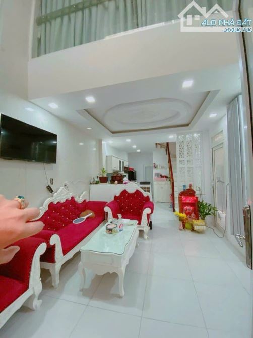 Cách MT 50m xe hơi tới nơi! Bán nhà đẹp (4x10m) 5 tầng - 4PN5WC Nguyễn Công Hoan Phú Nhuận - 3