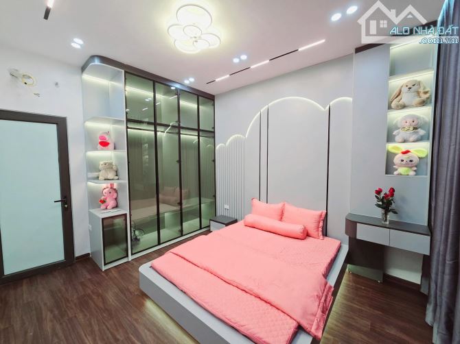BÁN NHÀ PHÚ DIỄN 40M - 5 TẦNG - MT 4M - GIÁ NHỈNH 6 TỶ - NHÀ MỚI - FULL NỘI THẤT - 3