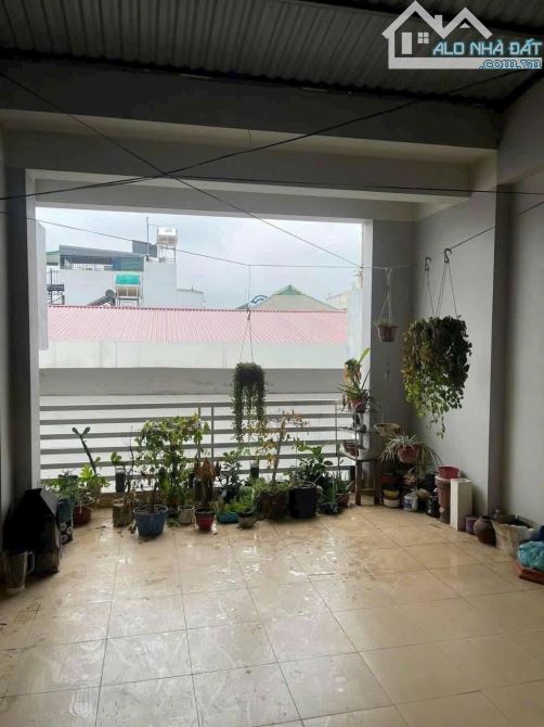 11 TRIỆU 🏡 CHO THUÊ NHÀ NGUYÊN CĂN TẠI 268 PHỐ NGỌC THỤY 🚗 Ô TÔ ĐỖ CỬA 65M2 – 4 TẦNG - 3