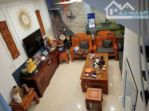 BÁN NHÀ CHÍNH CHỦ LONG BIÊN - FULL NỘI THẤT - GIÁ HẠT RẺ - Ở SƯỚNG - 3