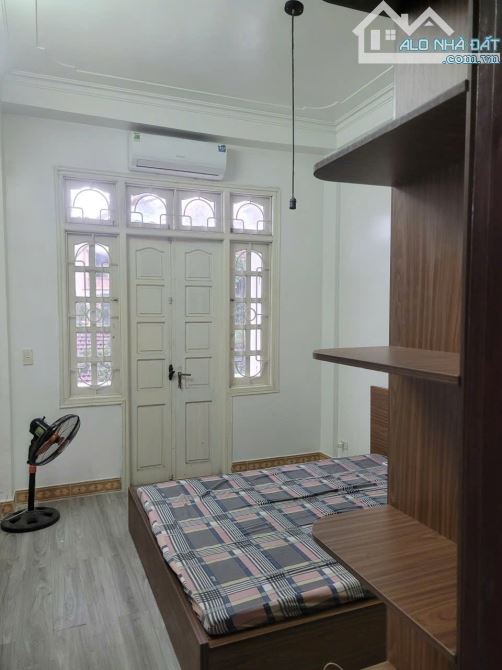 Cho thuê nhà nguyên căn ngõ 92 Yên Duyên, 40m2 x 4 tầng, 4 ngủ, 3 wc, 11 triệu/tháng - 3