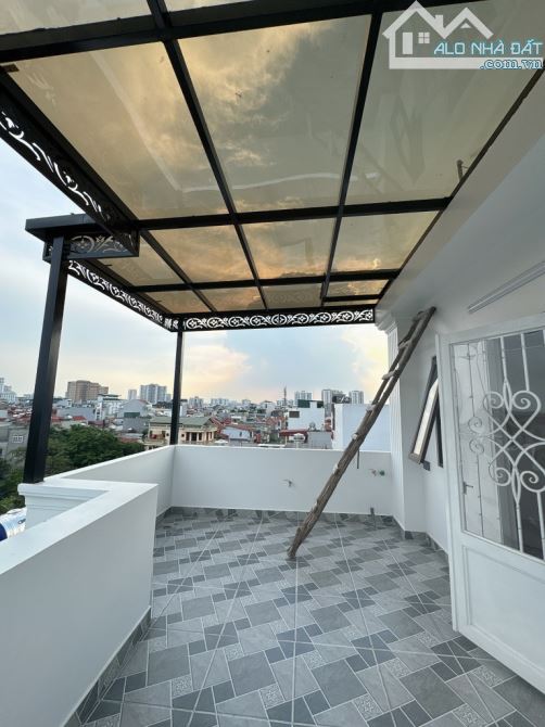 8.8 Tỷ /43 M2 /6 tầng thang máy/ Đê Vàng/ Giang Biên - 4