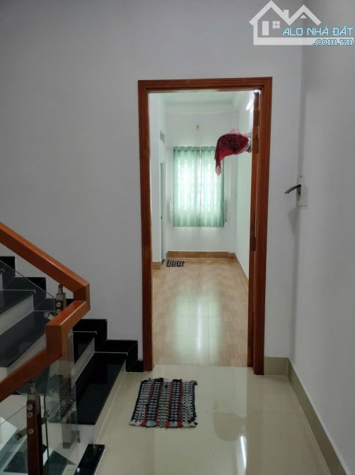 Bán nhà mặt tiền đường rộng 16m, 4 tầng, vào ở liền, P. Bình Phú, TP HCM - 4