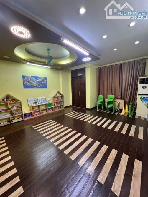BÁN GẤP NHÀ ĐẸP LIỀN KỀ KĐT VĂN KHÊ- PHÂN LÔ- VỈA HÈ🚗Ô TÔ TRÁNH, ĐỖ 24/24🏠83m²x 5 tầng - 4