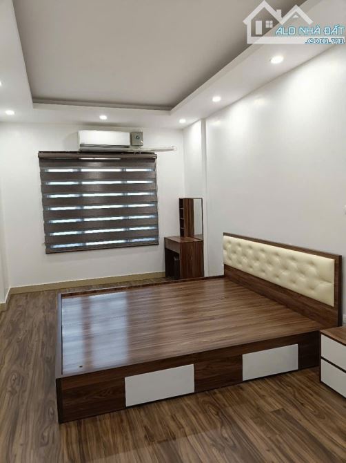 🏡 BÁN NHÀ NGỌC THỤY – 40M² x 5 TẦNG – Ô TÔ ĐỖ CỬA – CHỈ NHỈNH 7 TỶ  🚗 - 4