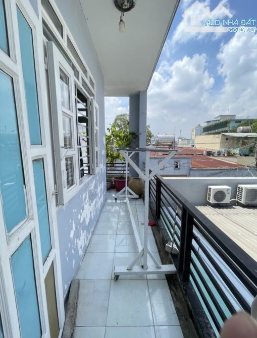 Bán nhà 2 tầng diện tích 4,3 x 15m, đường Thới An 13, Quận 12, giá 3,37 tỷ - 4