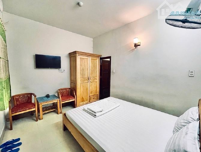 Bán KHÁCH SẠN 16 phòng_có THANG MÁY_ LÊ VĂN KHƯƠNG, Hiệp Thành Q12-TN 80 TRIEU/TH -14tx - 4