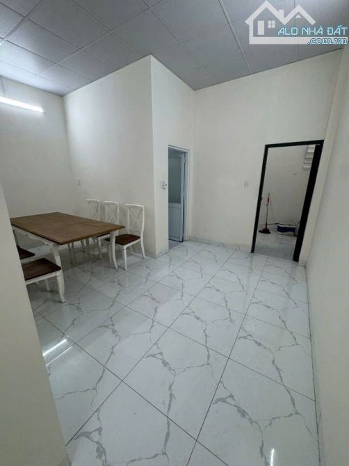 NHÀ MẶT TIỀN ĐƯỜNG NGUYỄN THỊ TƯ - PHÚ HỮU - QUẬN 9 - 128M2. - 4