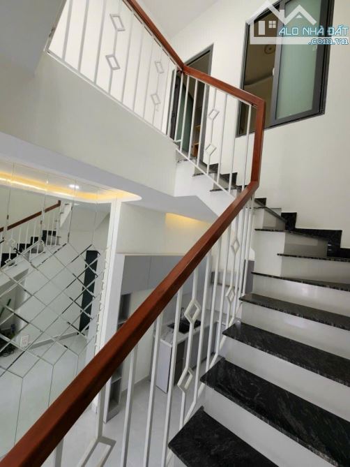 Nhà Mới Mặt tiền Trung Mỹ Tây Quận 12 3 Lầu chỉ 4,1 tỷ - 4