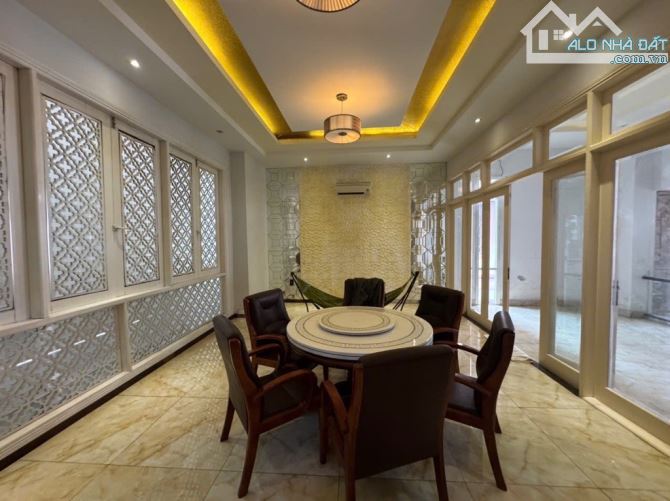 Bán Biệt thự lô góc đường 7m5, Quận Hải Châu, Đà Nẵng - DTXD 1450m² - 5 tầng - 42 tỷ - 3