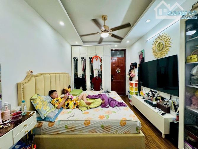 Bán nhà đ.Minh Khai, 45m2, nhà 5 tầng, 6 ngủ, gần Times city - 4