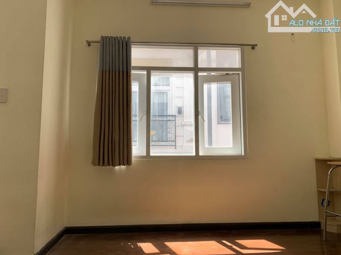 SÁT MẶT TIỀN, BÁN NHÀ BÌNH THẠNH - HẺM 5m NGUYỄN XÍ,GẦN VINCOM PLAZA 5 TẦNG,8PN 30tr/th - 4