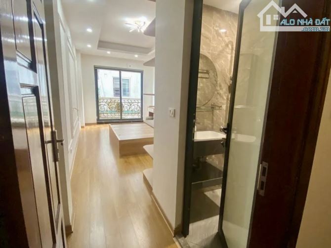 🏠 Bán nhà 6 Tầng Hoàng Mai – Gần Minh Khai – Mặt Phố - Kinh Doanh/Ở – Full Đồ– 12,9T - 4
