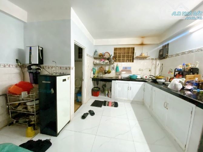 ĐƯỜNG 10M CÓ VỈA HÈ LẠC  LONG QUÂN-P.10-Q.11- DT: 3.8*13,5M- 11 TỶ 5 - 4