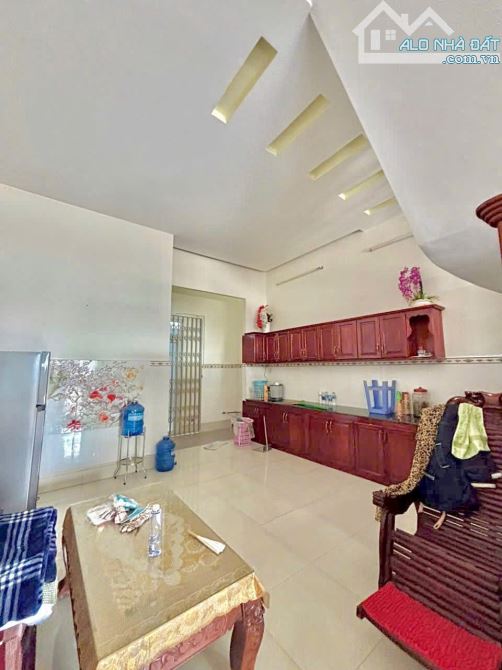 CG. BÁN CĂN NHÀ ĐẸP 1 TRỆT 2 LẦU- 173m2 SÀN ĐƯỜNG B4 KDC HƯNG PHÚ 1- (4 TỶ) - 4