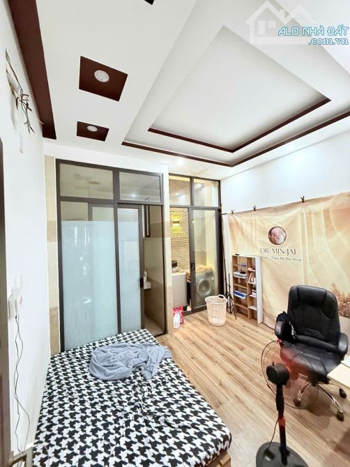NHÀ 3 TẦNG KIỆT Ô TÔ ĐƯỜNG NHỰA 8M – TRUNG TÂM - CHỈ 5 TỶ X - 4