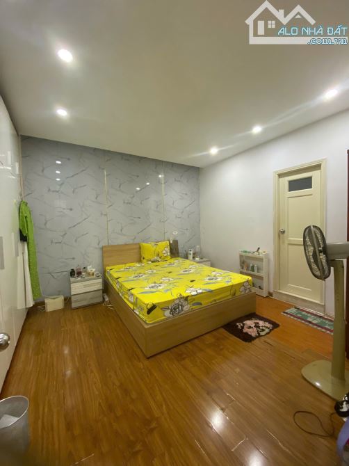 Bán chung cư H2 - 92m2 2pn2wc - 5,5 tỷ ( đã có sổ ) - 4