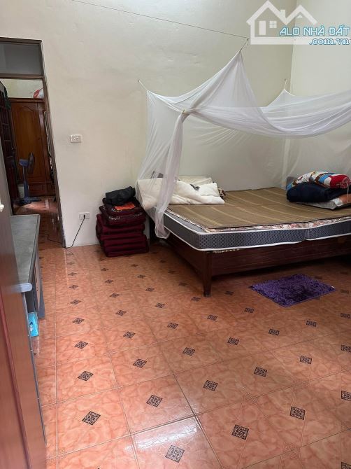 TÂY HỒ Ô TÔ VÀO CỔNG 68m RỘNG 4.3m NHÀ 3 TẦNG GIA 10 Ty5