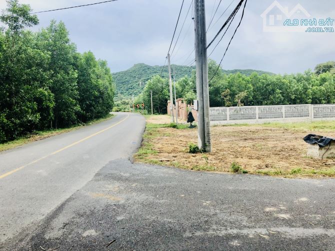 577m2-GÓC 2 MẶT TIỀN TO NHẤT- GIÁ RẺ NHẤt-RA BIỂN 5p-Tổng: 47m mặt tiền nhựa-80thổ cư-3tyx - 4