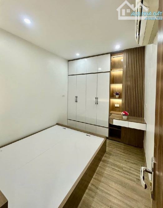 TRỊNH ĐÌNH CỬU - ĐỊNH CÔNG💥CHCC DTSD 72M - 3PN - FULL NỘI THẤT ĐẸP LONG LANH - SỔ ĐỎ CC - 4