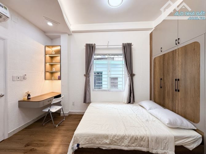 Bán Nhà Phú Nhuận - Siêu VIP - Nhà 3 Tầng - Full Nội Thất - Vào Ở Ngay - Nhỉnh 5 Tỷ - 4