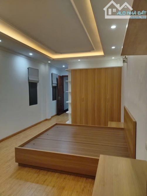 13 TRIỆU 🏡 CHO THUÊ NHÀ NGUYÊN CĂN PHỐ HỒNG TIẾN – BỒ ĐỀ 🚗 Ô TÔ NGỦ TRONG NHÀ – 3PN - 4