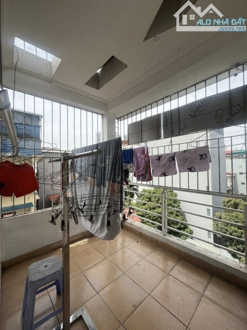 BÁN NHÀ XUÂN THỦY - CẦU GIẤY 30M2 X 5 TẦNG LÔ GÓC, SIÊU GẦN PHỐ, GIÁ 8.5 TỶ - 4