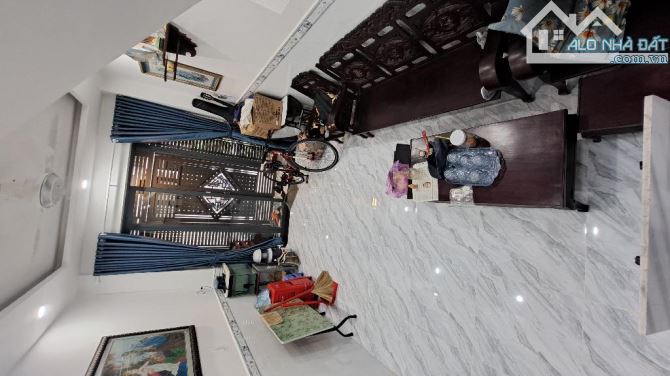 Gấp! Giảm sâu! Nghĩa Phát P6 Tân Bình giáp Bắc Hải Q10 - hẻm 4m - 35m2 x 2 tầng - 4 tỷ hơn - 4