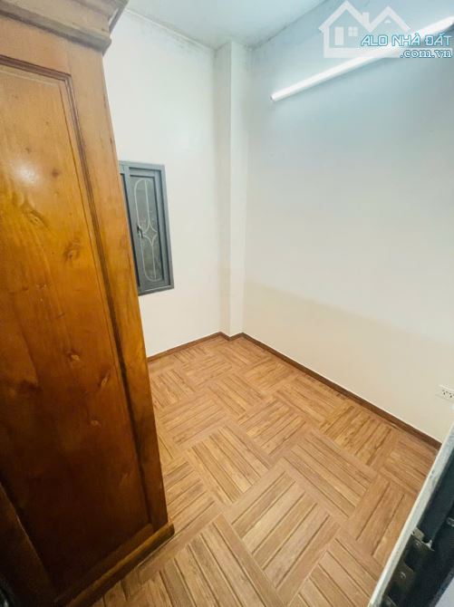 Cho thuê nhà nguyên căn ngõ 219 Tôn Đức Thắng, 33m2 x 4 tầng, 4 ngủ,.3 wc, 12 Triệu - 4