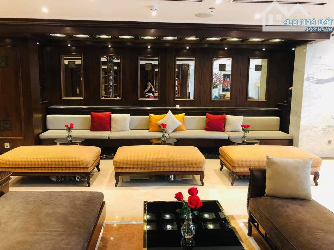 Cần bán gấp Khách Sạn Mặt Phố Phan Đình Phùng, DT: 390m2 x 9T x MT 14m. Giá: 395 Tỷ - 4