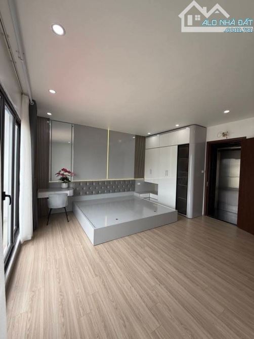 Bán Nhà Đối Diện AEON vài Bước 2 Cầu Vĩnh Tuy 40mv X6 Tầng Thang máy Giá nhỉnh 8 Tỷ. - 5