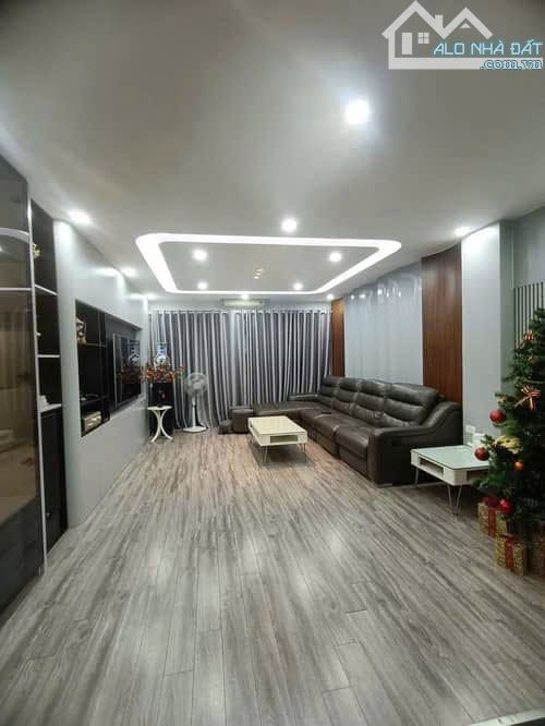 🌟 HOÀNG CẦU – LÔ GÓC SIÊU ĐẸP – NGÕ 61 Ô TÔ VÀO NHÀ – 62M – 5 TẦNG – 21,5 TỶ 🌟 - 5